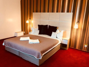 Отель Hotel Mon Caprice  Бухарест